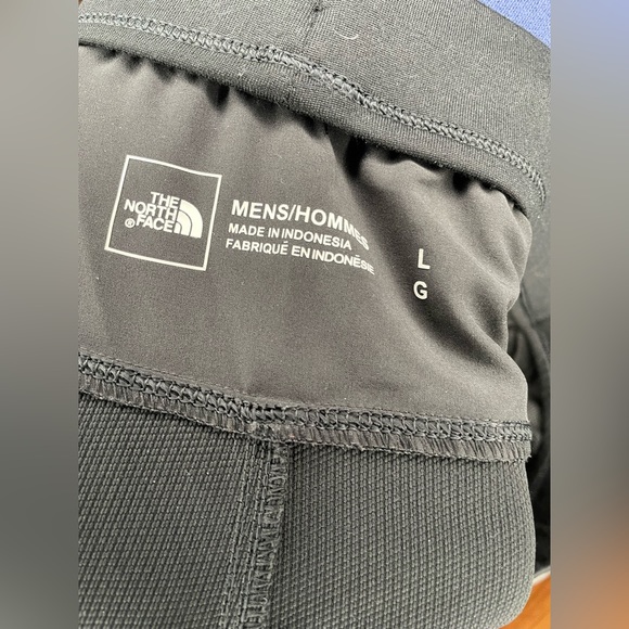 The North Face Shorts - Picture 2 of 4